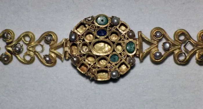 Framed Print : Gold Roman bracelet set with sapphires, emeralds, and pearls, 3rd century Framed Print : Gold Roman bracelet set with sapphires, emeralds, and pearls, 3rd century