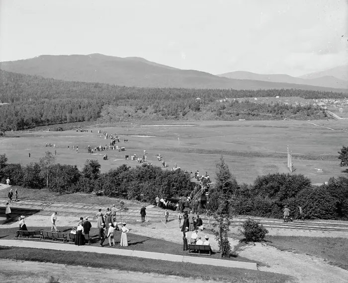 Framed Print : Golf at Mount Pleasant House, White Mountains, between 1900 and 1906. Creator: Unknown Framed Print : Golf at Mount Pleasant House, White Mountains, between 1900 and 1906. Creator: Unknown