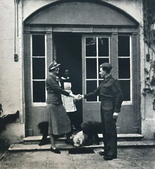 Framed Print : Goodbye, footman; Good luck, soldier, 1941. Artist: Cecil Beaton