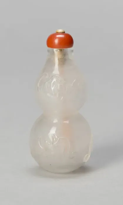 Framed Print : Gourd-Shaped Snuff Bottle with Bats, Qing dynasty (1644-1911), 1800-1900 Framed Print : Gourd-Shaped Snuff Bottle with Bats, Qing dynasty (1644-1911), 1800-1900