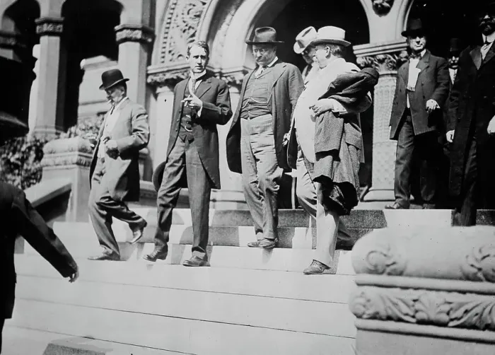 Framed Print : Gov. Hadley [and] T.Roosevelt, between c1910 and c1915. Creators: Bain News Service, George Graham Bain