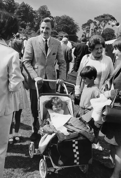 Framed Print : Graham Hill with his family, c1968 Framed Print : Graham Hill with his family, c1968