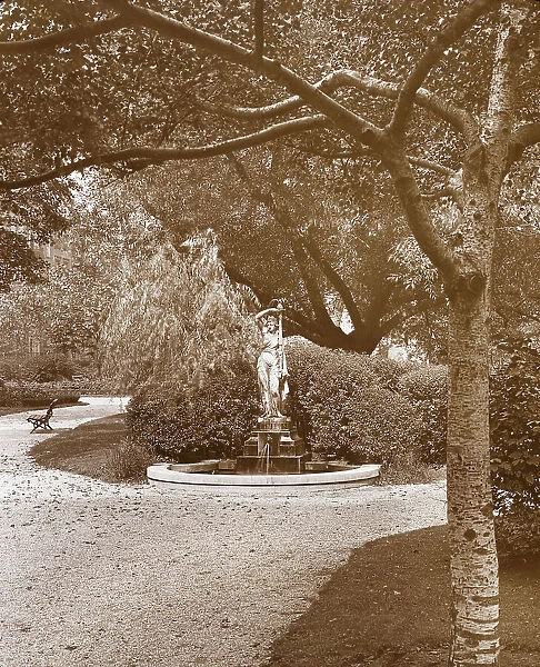 Gramercy Park, between East 20th and East 21st Streets east of Park Avenue, New York, c1922. Creator: Frances Benjamin Johnston