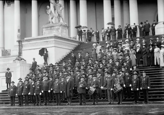 Framed Print : Grand Army of The Republic - Group, 1910. Creator: Harris & Ewing. Grand Army of The Republic - Group, 1910. Creator: Harris & Ewing Framed Print : Grand Army of The Republic - Group, 1910. Creator: Harris & Ewing. Grand Army of The Republic - Group, 1910. Creator: Harris & Ewing