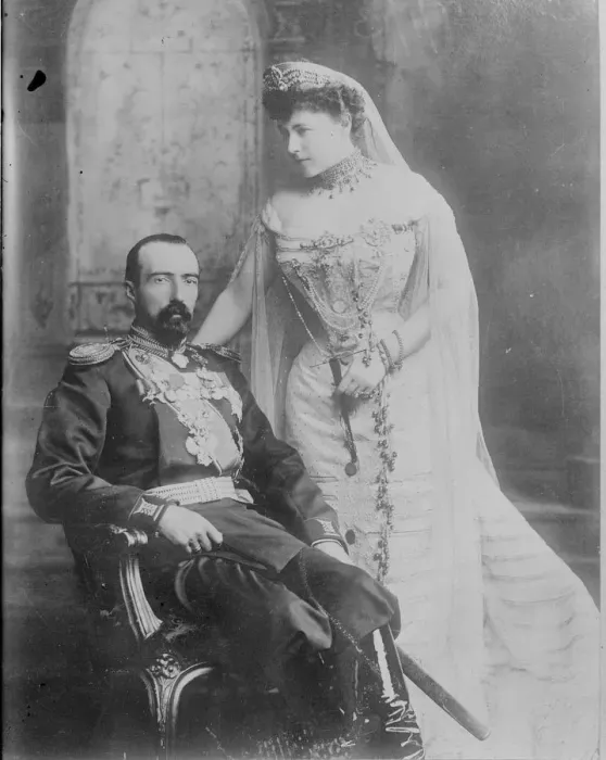 Framed Print : Grand Duke Michael Mikhailovich of Russia and his wife Countess Sophie de Torby, 1902. Artist: Lafayette, James (1853-1923) Framed Print : Grand Duke Michael Mikhailovich of Russia and his wife Countess Sophie de Torby, 1902. Artist: Lafayette, James (1853-1923)