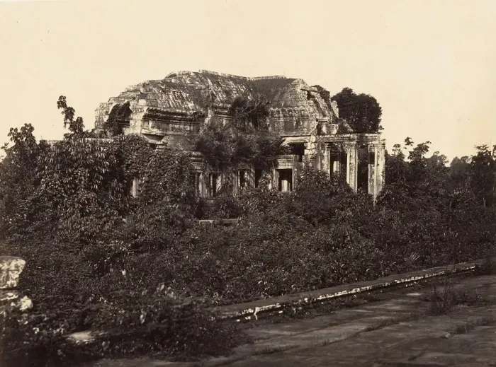 Framed Print : Grande Pagode - Edicule exterieur Sud, 1866. Creator: Emile Gsell Framed Print : Grande Pagode - Edicule exterieur Sud, 1866. Creator: Emile Gsell
