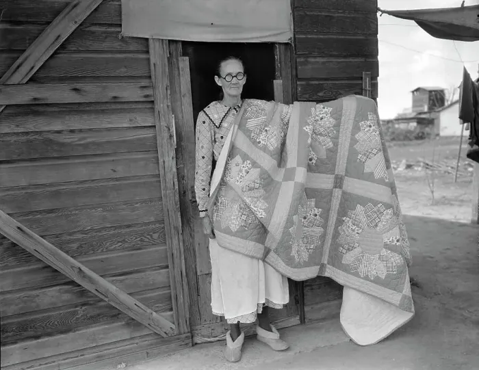 Framed Print : Grandmother from Oklahoma and her pieced quilt, California, Kern County, 1936. Creator: Dorothea Lange Framed Print : Grandmother from Oklahoma and her pieced quilt, California, Kern County, 1936. Creator: Dorothea Lange