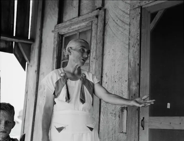 Framed Print : Grandmother of sharecropper family near Cleveland, Mississippi, 1937. Creator: Dorothea Lange Framed Print : Grandmother of sharecropper family near Cleveland, Mississippi, 1937. Creator: Dorothea Lange
