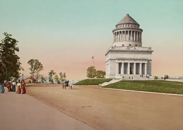 Framed Print : Grant's Tomb and Riverside Park, New York City, ca 1900. Creator: Unknown Framed Print : Grant's Tomb and Riverside Park, New York City, ca 1900. Creator: Unknown