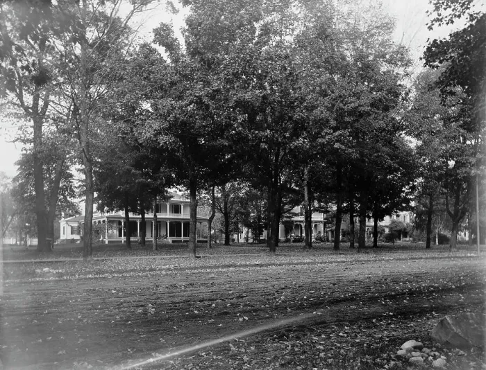 Framed Print : Gratiot Ave. cottages, Mt. Clemens, between 1880 and 1899. Creator: Unknown Framed Print : Gratiot Ave. cottages, Mt. Clemens, between 1880 and 1899. Creator: Unknown