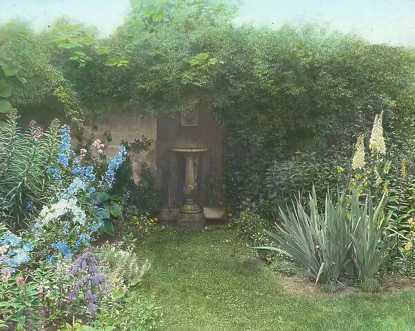 'Gray Gardens, ' Robert Carmer Hill house, Lily Pond Lane, East Hampton, New York, c1916. Creator: Frances Benjamin Johnston. 'Gray Gardens, ' Robert Carmer Hill house, Lily Pond Lane, East Hampton, New York, c1916