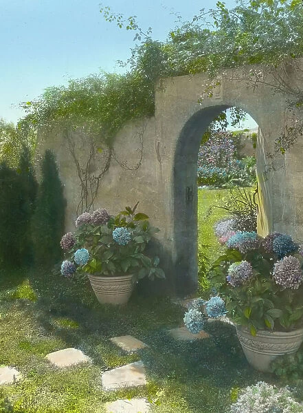 'Gray Gardens, ' Robert Carmer Hill house, Lily Pond Lane, East Hampton, New York, c1914. Creator: Frances Benjamin Johnston. 'Gray Gardens, ' Robert Carmer Hill house, Lily Pond Lane, East Hampton, New York, c1914