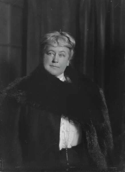 Gray, Horace, Mrs. portrait photograph, 1916 Jan. 13. Creator: Arnold Genthe