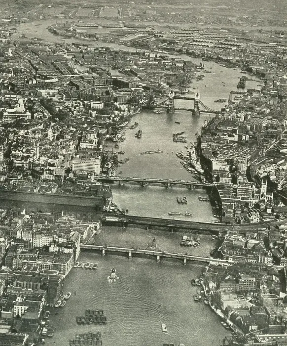 Framed Print : The Great Street Paved With Water The Thames from Southwark to Blackwall, 1937. Creator: Aerofilms. The Great Street Paved With Water The Thames from Southwark to Blackwall, 1937. Creator: Aerofilms Framed Print : The Great Street Paved With Water The Thames from Southwark to Blackwall, 1937. Creator: Aerofilms. The Great Street Paved With Water The Thames from Southwark to Blackwall, 1937. Creator: Aerofilms