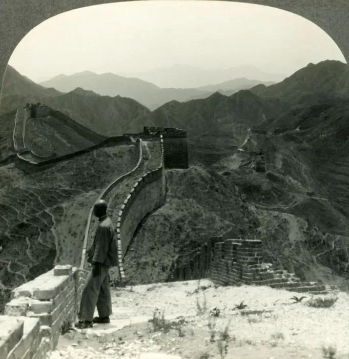 Framed Print : The Great Wall of 10, 000 Li - in the Rugged Hills near Nankow Pass, China, c1930s Framed Print : The Great Wall of 10, 000 Li - in the Rugged Hills near Nankow Pass, China, c1930s