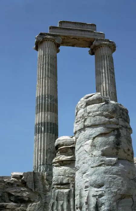 Framed Print : Greco-Roman temple of Apollo at Didyma, 2nd century Framed Print : Greco-Roman temple of Apollo at Didyma, 2nd century