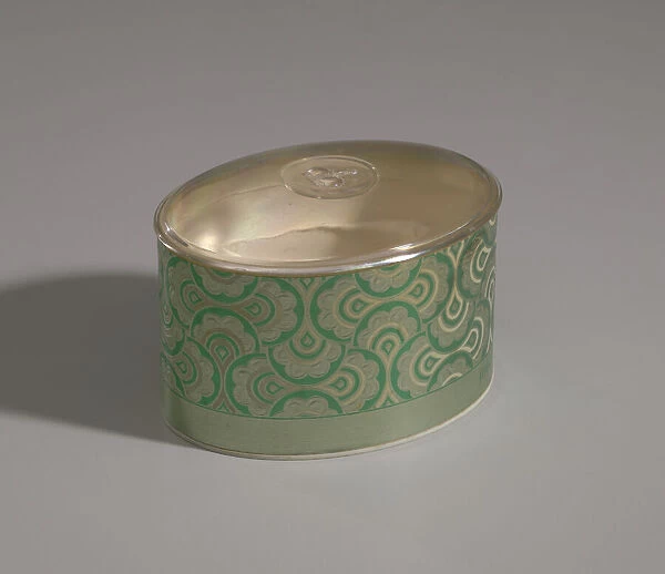 Green and gold makeup box from Maes Millinery Shop, 1941-1994