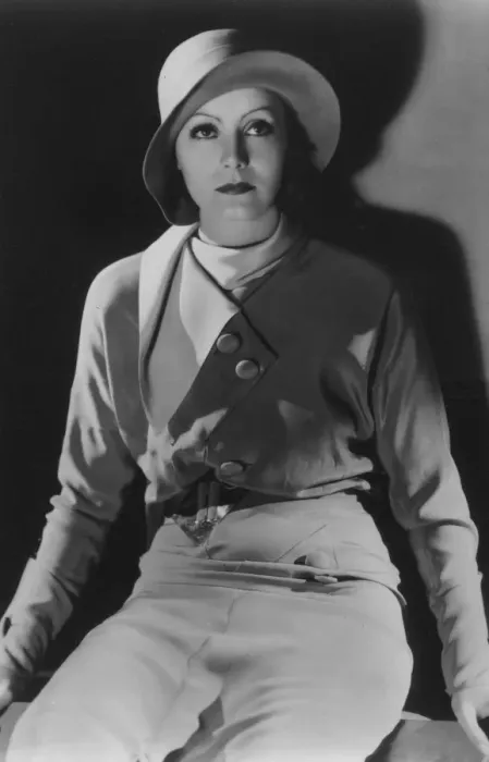 Framed Print : Greta Garbo (1905-1990), Swedish actress, early 20th century Framed Print : Greta Garbo (1905-1990), Swedish actress, early 20th century