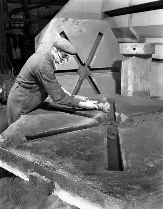 Framed Print : Grinding the flashing from a casting, AT Green & Sons Ltd, Rotherham, South Yorkshire, 1963 Framed Print : Grinding the flashing from a casting, AT Green & Sons Ltd, Rotherham, South Yorkshire, 1963