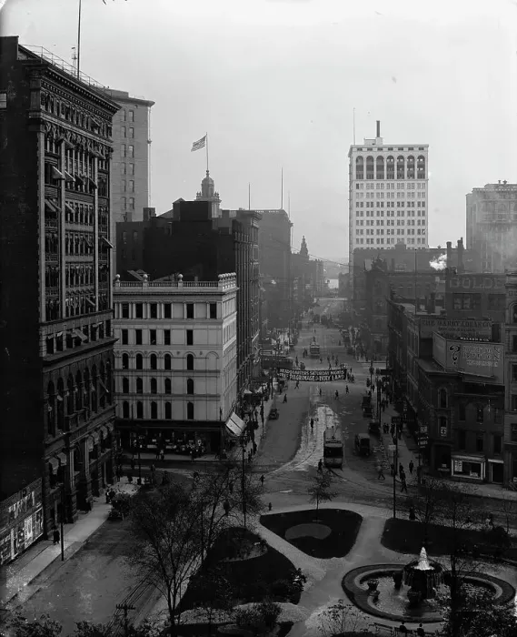 Framed Print : Griswold Street, looking south, Detroit, Mich. between 1900 and 1910. Creator: Unknown Framed Print : Griswold Street, looking south, Detroit, Mich. between 1900 and 1910. Creator: Unknown