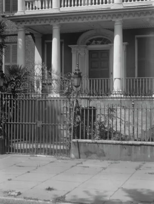 Framed Print : Ground floor of a multi-story house, [Miles Brewton House, 27 King Street], Charleston... c1920-26. Creator: Arnold Genthe