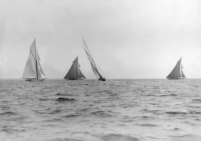 Framed Print : A group of 15-metre class yachts: Pamela, Maudrey, Paula III & Istria, 1913 Framed Print : A group of 15-metre class yachts: Pamela, Maudrey, Paula III & Istria, 1913