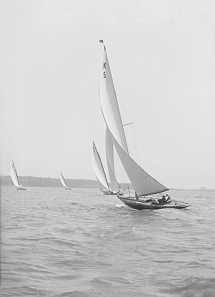 Group of 7 Metre yachts racing, 1914. Creator: Kirk & Sons of Cowes