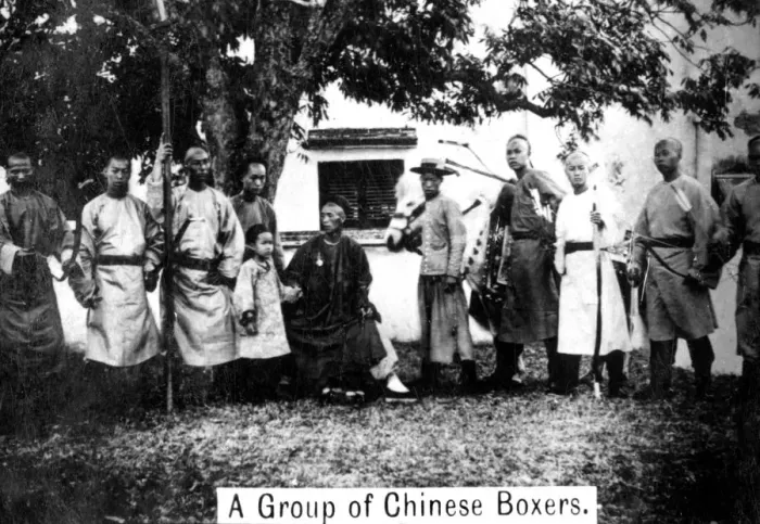 Framed Print : A group of Chinese Boxers, 20th Century. Artist: Ogdens Guinea Gold Cigarettes Framed Print : A group of Chinese Boxers, 20th Century. Artist: Ogdens Guinea Gold Cigarettes