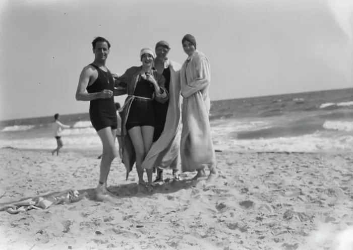 Framed Print : Group of people at Long Beach, New York, between 1896 and 1942. Creator: Arnold Genthe Framed Print : Group of people at Long Beach, New York, between 1896 and 1942. Creator: Arnold Genthe