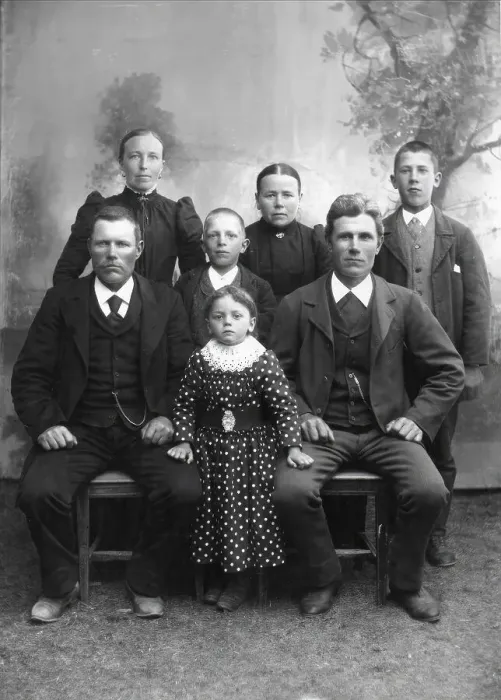 Framed Print : Group portrait, 1905-1910. Creator: Per Persson Framed Print : Group portrait, 1905-1910. Creator: Per Persson