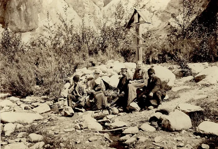 Framed Print : A group of travelers at the holy spring, 1900. Creators: I. A. Podgorbunskii, V. I. Podgorbunskii Framed Print : A group of travelers at the holy spring, 1900. Creators: I. A. Podgorbunskii, V. I. Podgorbunskii