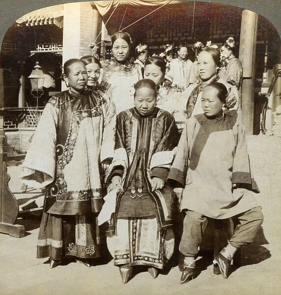 A group of women in the courtyard of a wealthy Chinese house, Peking, China, 1902. Artist: Underwood & Underwood