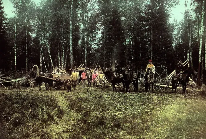 Framed Print : Group of Workers at the Zimov'evsko-Meshchaninovskaia Railroad, 1906-1908. Creator: Dorozhno-Stroitel'nyi Otdel Framed Print : Group of Workers at the Zimov'evsko-Meshchaninovskaia Railroad, 1906-1908. Creator: Dorozhno-Stroitel'nyi Otdel
