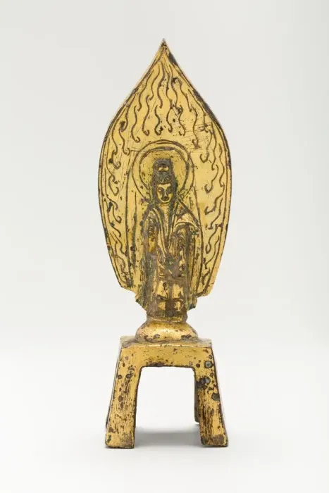 Framed Print : Guanyin (Avalokiteshvara) Standing before Flaming Aureole and Holding a Water Framed Print : Guanyin (Avalokiteshvara) Standing before Flaming Aureole and Holding a Water