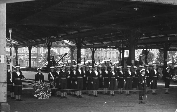 Guard of Honour from HMS Sirius, Antwerp, c1946-c1949