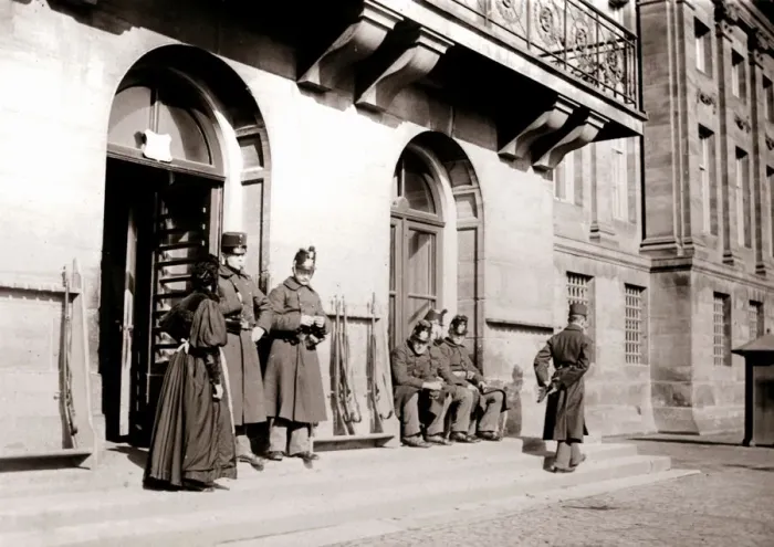Framed Print : Guards, Amsterdam, 1898. Artist: James Batkin Framed Print : Guards, Amsterdam, 1898. Artist: James Batkin
