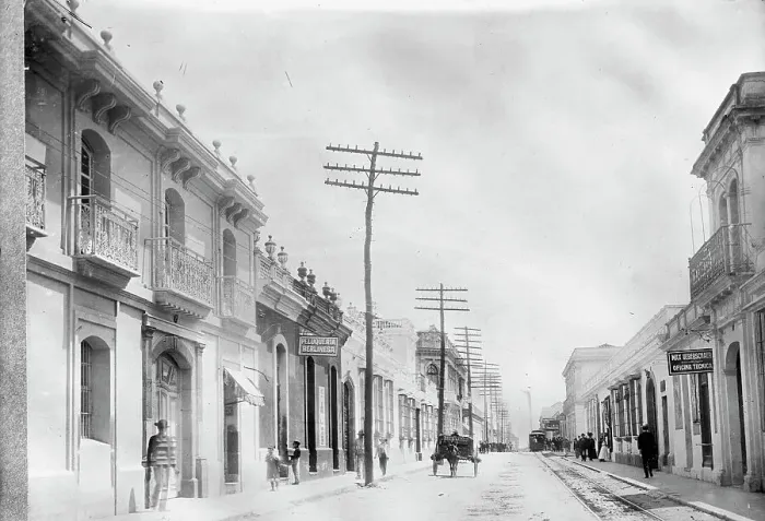 Framed Print : Guatemala - Street Scene, Guatemala City, 1911. Creator: Harris & Ewing. Guatemala - Street Scene, Guatemala City, 1911. Creator: Harris & Ewing Framed Print : Guatemala - Street Scene, Guatemala City, 1911. Creator: Harris & Ewing. Guatemala - Street Scene, Guatemala City, 1911. Creator: Harris & Ewing