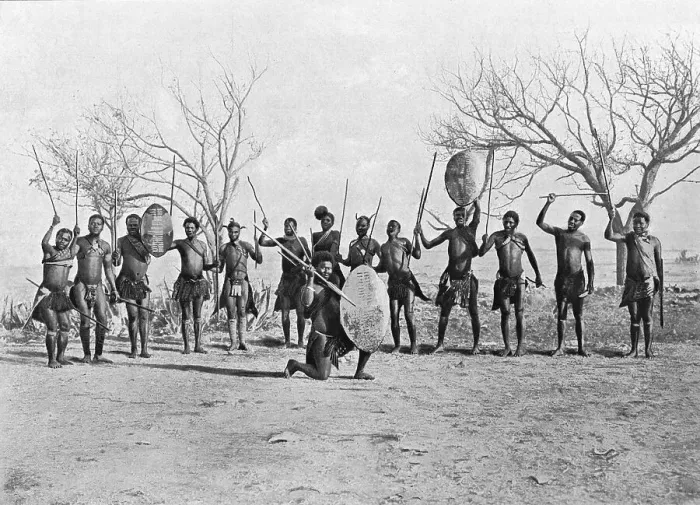 Framed Print : Guerriers zoulous; Afrique Australe, 1914. Creator: Unknown Framed Print : Guerriers zoulous; Afrique Australe, 1914. Creator: Unknown