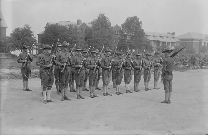 Framed Print : Gun Squad, Fort Slocum, 1917. Creator: Bain News Service Framed Print : Gun Squad, Fort Slocum, 1917. Creator: Bain News Service