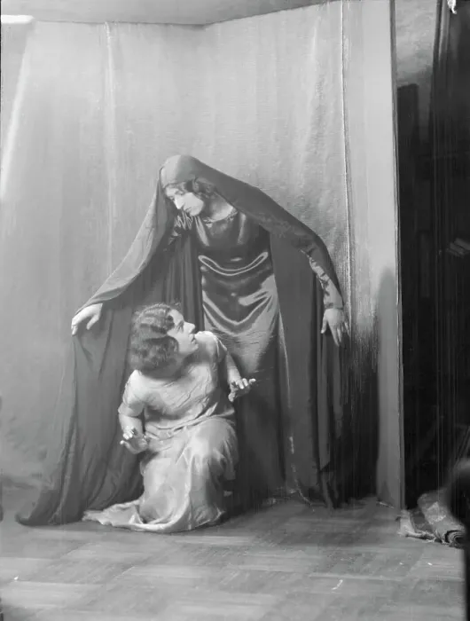 Framed Print : Guthrie dancers, between 1924 and 1929. Creator: Arnold Genthe Framed Print : Guthrie dancers, between 1924 and 1929. Creator: Arnold Genthe