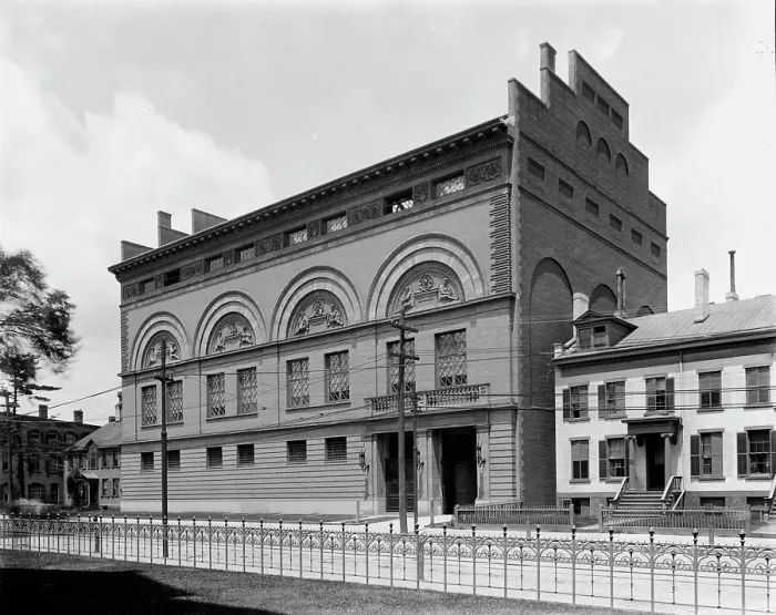 Framed Print : The Gymnasium, Yale College, Conn. between 1895 and 1910. Creator: Unknown Framed Print : The Gymnasium, Yale College, Conn. between 1895 and 1910. Creator: Unknown