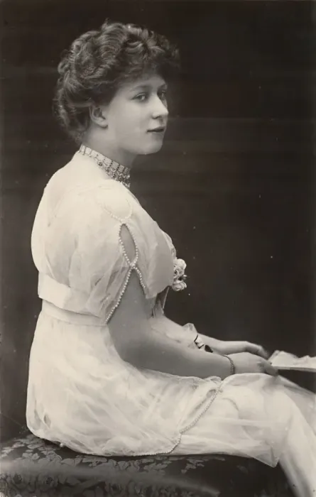 Framed Print : H. R. H. Princess Mary, c1915. Creator: Ernest Brooks Framed Print : H. R. H. Princess Mary, c1915. Creator: Ernest Brooks