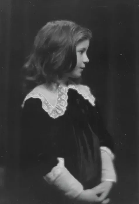 Framed Print : Haggin, Ben Ali, Jr. Mrs. daughter of, portrait photograph, 1916 Mar. 31. Creator: Arnold Genthe Framed Print : Haggin, Ben Ali, Jr. Mrs. daughter of, portrait photograph, 1916 Mar. 31. Creator: Arnold Genthe