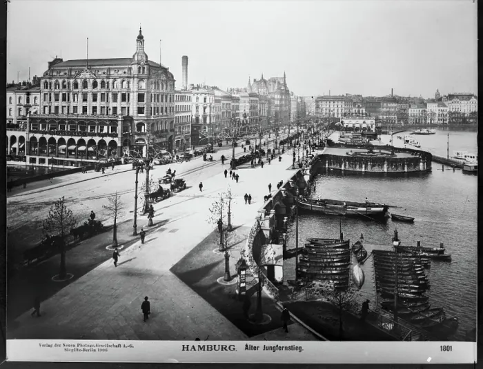 Framed Print : Hamburg. Alter Jungfernstieg, 1906. Creator: Unknown Framed Print : Hamburg. Alter Jungfernstieg, 1906. Creator: Unknown