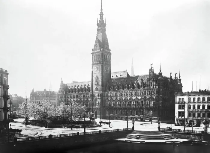 Framed Print : Hamburg Rathaus, 1904. Creator: Unknown Framed Print : Hamburg Rathaus, 1904. Creator: Unknown