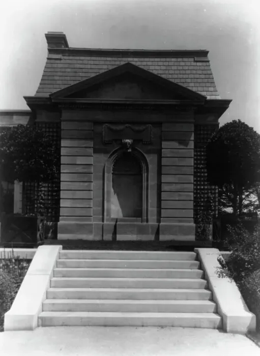 Framed Print : Hamilton Rice Home in Newport, Rhode Island, exterior view showing side of... between 1917 and 1927 Creator: Frances Benjamin Johnston Framed Print : Hamilton Rice Home in Newport, Rhode Island, exterior view showing side of... between 1917 and 1927 Creator: Frances Benjamin Johnston