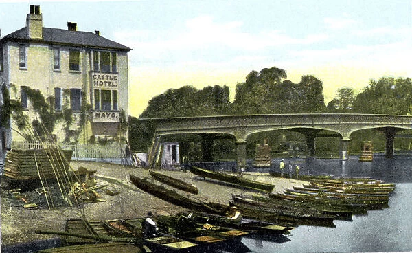 Hampton Court Bridge, London, 20th Century