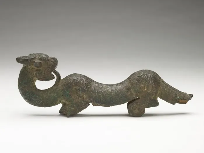 Framed Print : Handle in the form of a dragon from a bronze... Eastern Zhou dynasty Framed Print : Handle in the form of a dragon from a bronze... Eastern Zhou dynasty