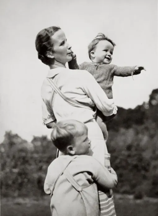 Framed Print : A Happy Mother, a National Socialist Ideal, Germany, 1936 Framed Print : A Happy Mother, a National Socialist Ideal, Germany, 1936