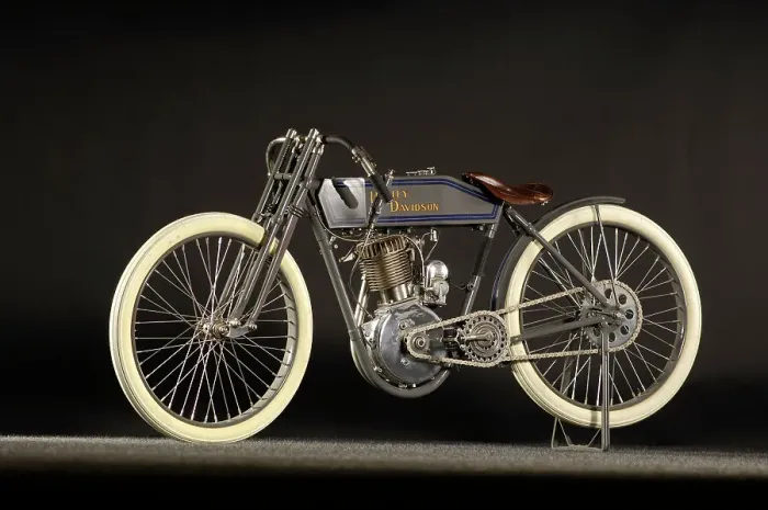 Framed Print : Harley Davidson Racer 1913. Artist: Simon Clay Framed Print : Harley Davidson Racer 1913. Artist: Simon Clay